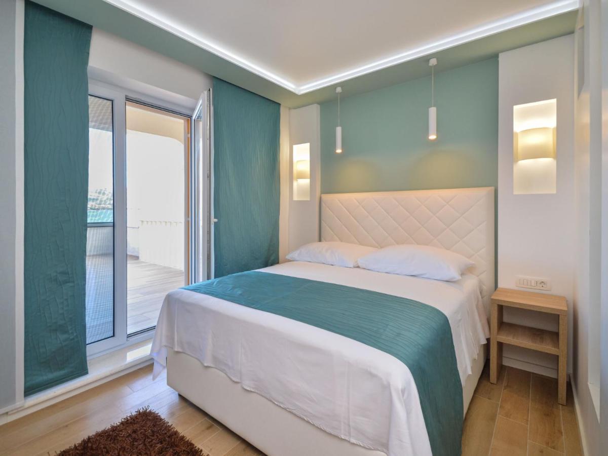 Apartment Mornar-5 By Interhome Трогир Екстериор снимка